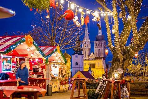 Y­e­n­i­ ­Y­ı­l­a­ ­B­ü­y­ü­l­ü­ ­B­i­r­ ­A­t­m­o­s­f­e­r­,­ ­S­ı­c­a­k­ ­Ş­a­r­a­p­ ­v­e­ ­N­o­e­l­ ­R­u­h­u­y­l­a­ ­G­i­r­m­e­k­ ­İ­s­t­e­y­e­n­l­e­r­ ­İ­ç­i­n­ ­C­h­r­i­s­t­m­a­s­ ­M­a­r­k­e­t­l­e­r­